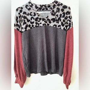 Maurices Women's Dolman‎ sleeve Colorblock/Animal Print Sweater Sz L Slight Crop